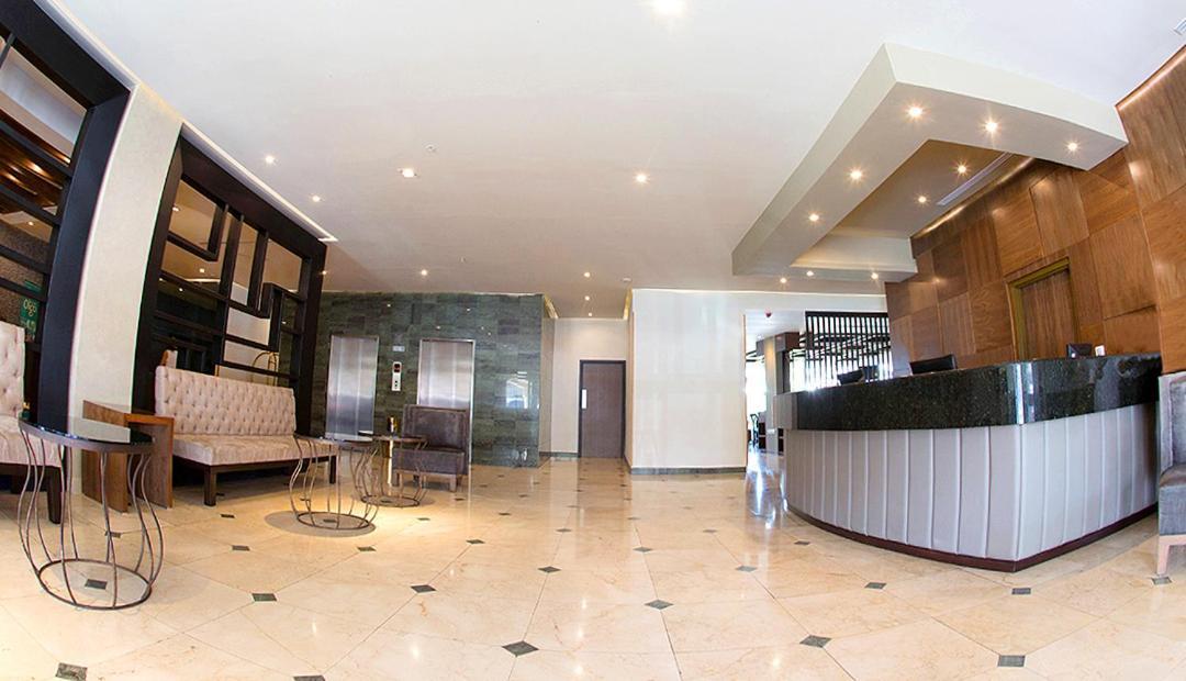 Antaris Galerias Hotel Monterrey Exterior foto